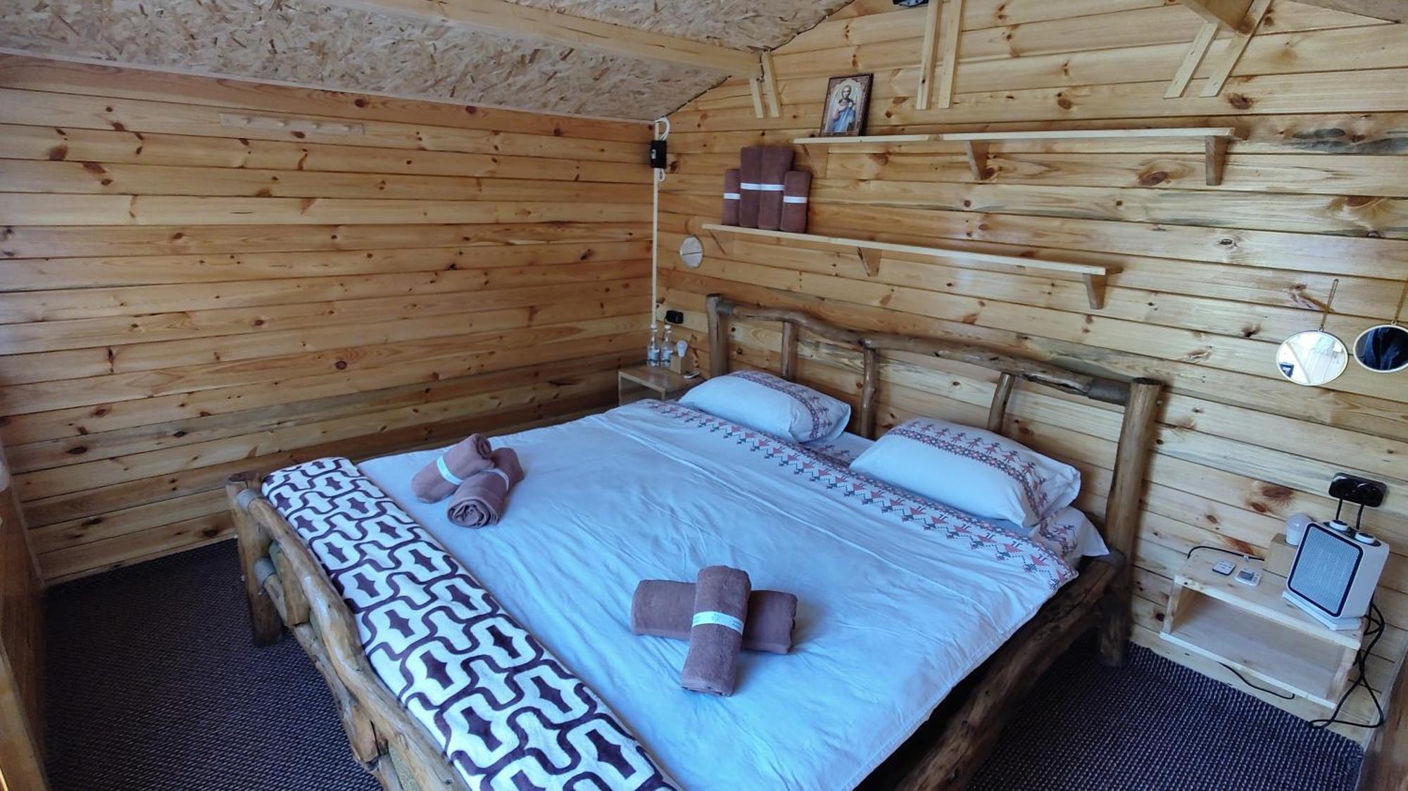 Edelweiss Guesthouse, Glamping And Camping Suhaia Extérieur photo