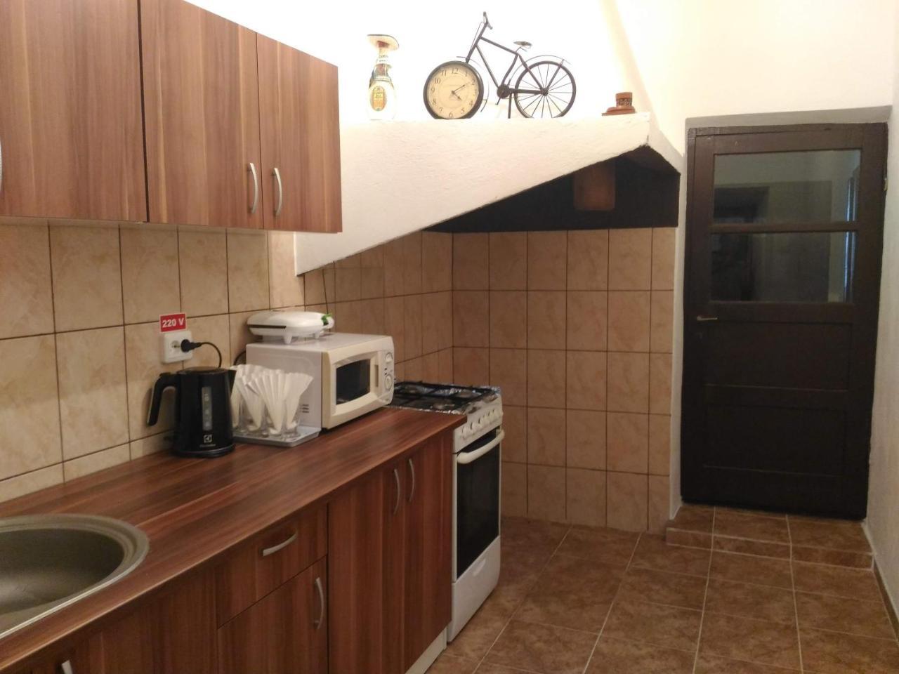 Edelweiss Guesthouse, Glamping And Camping Suhaia Extérieur photo