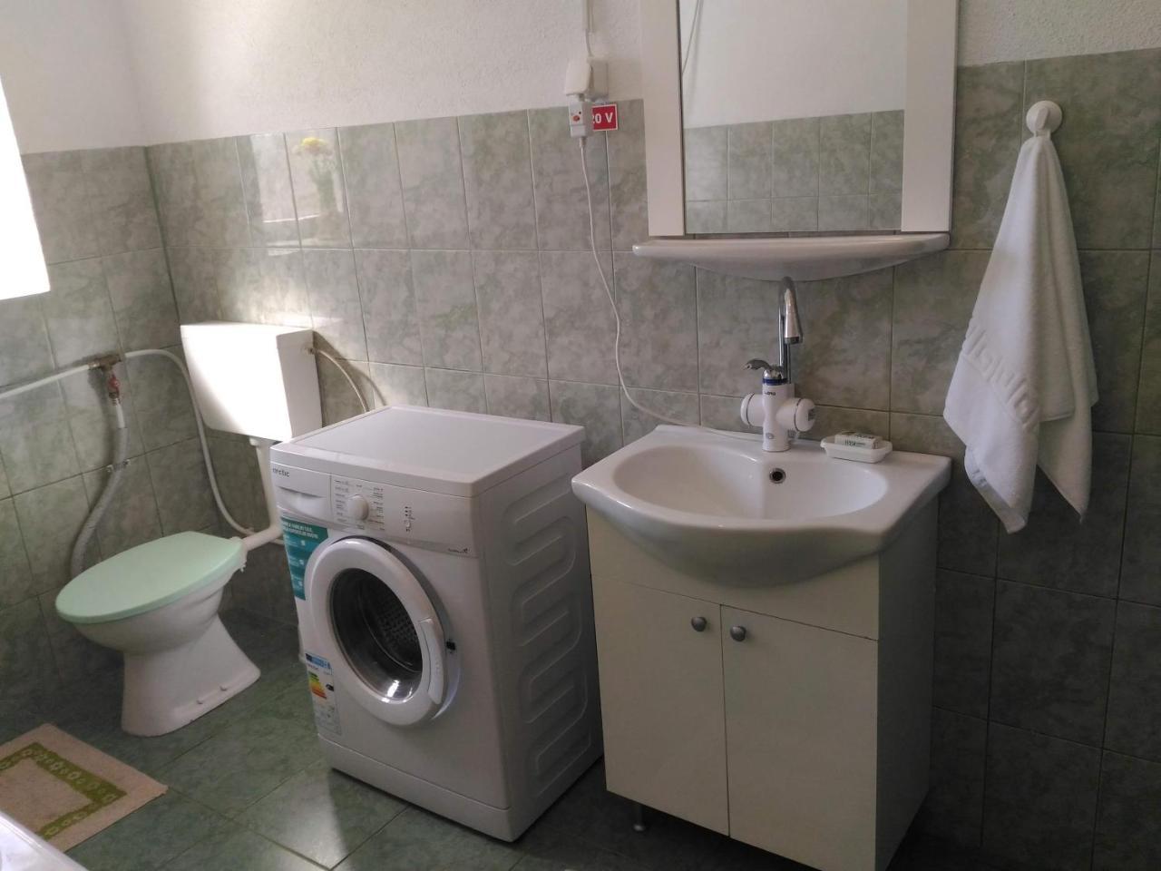 Edelweiss Guesthouse, Glamping And Camping Suhaia Extérieur photo